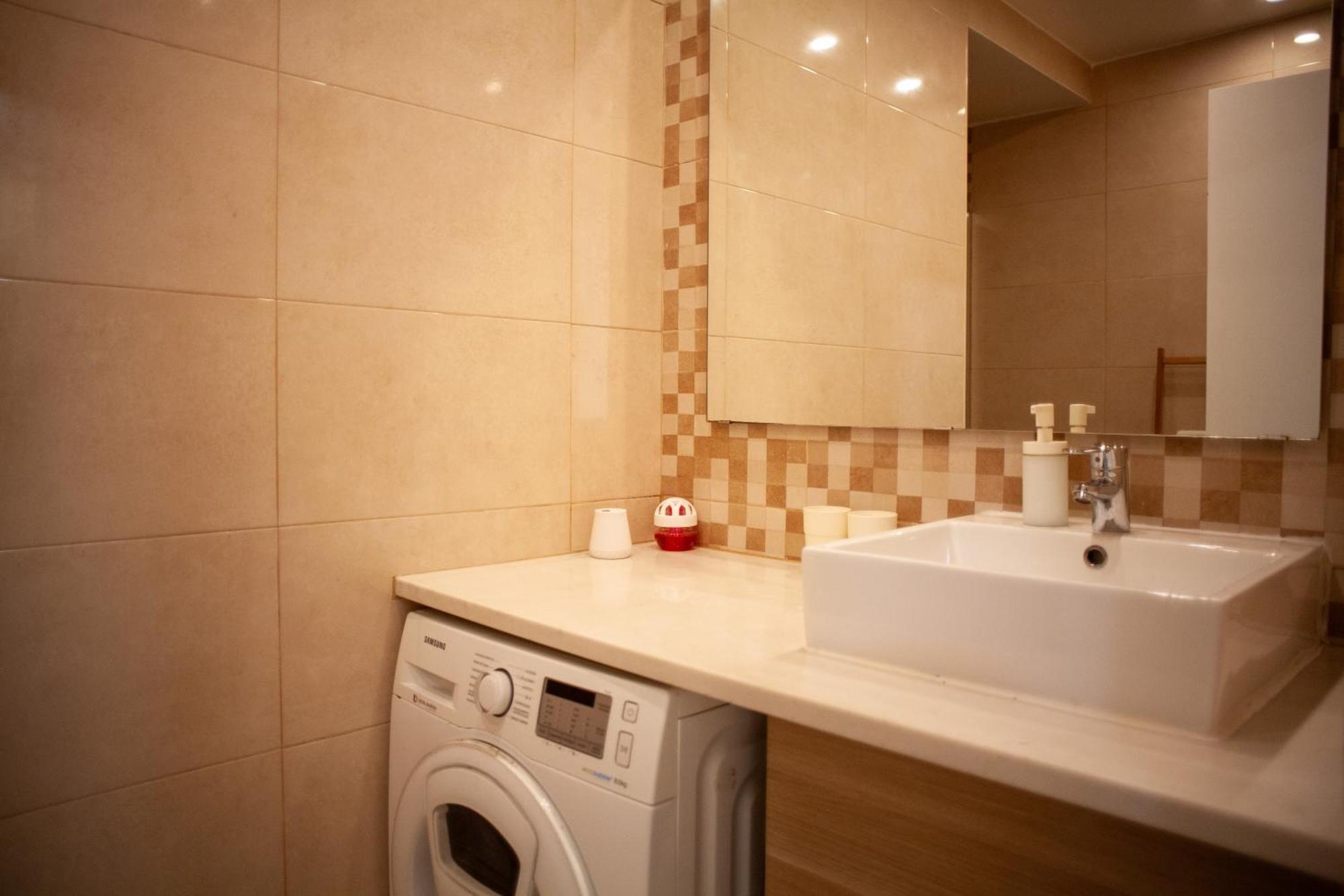 Just4U Apartment 2 Almada Esterno foto