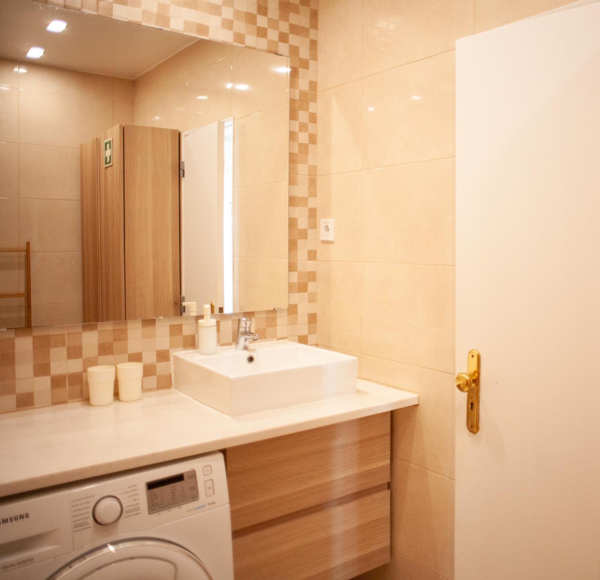Just4U Apartment 2 Almada Esterno foto